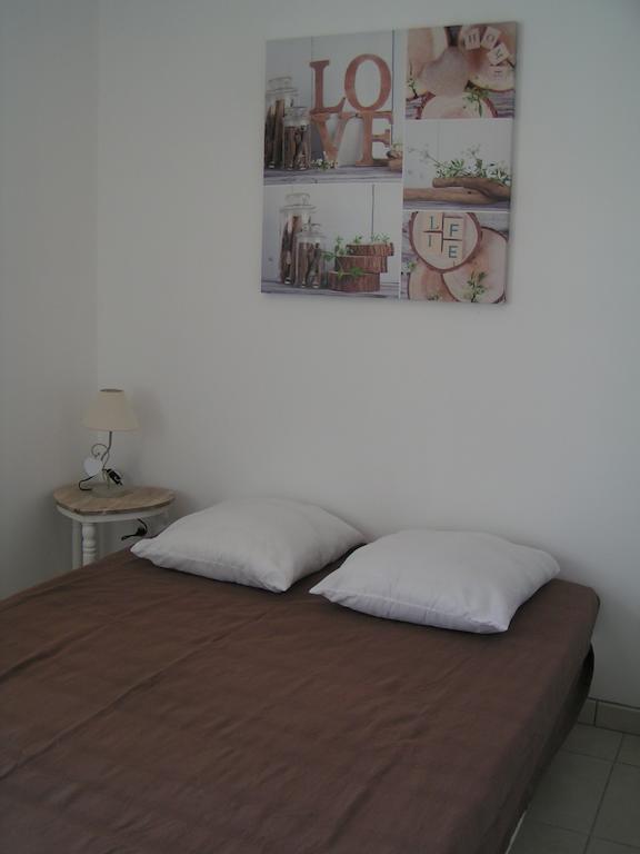 Aux Couleurs D'Ardeche Apartamento Vallon-Pont-dʼArc Habitación foto