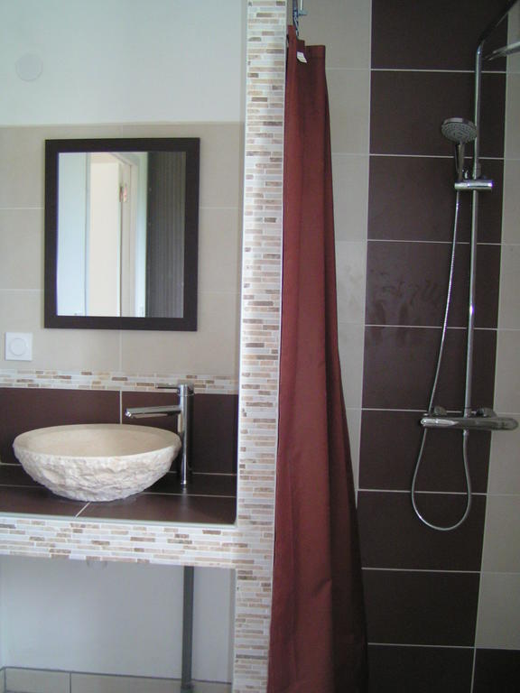 Aux Couleurs D'Ardeche Apartamento Vallon-Pont-dʼArc Habitación foto