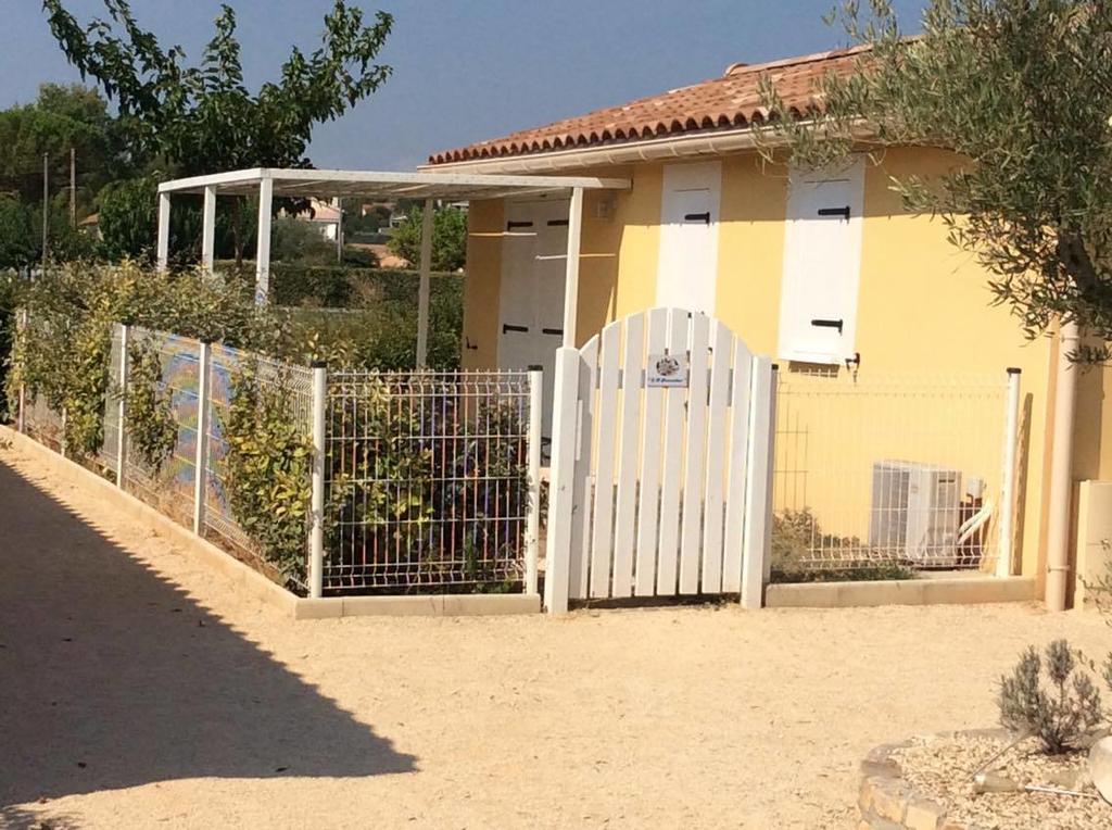 Aux Couleurs D'Ardeche Apartamento Vallon-Pont-dʼArc Exterior foto
